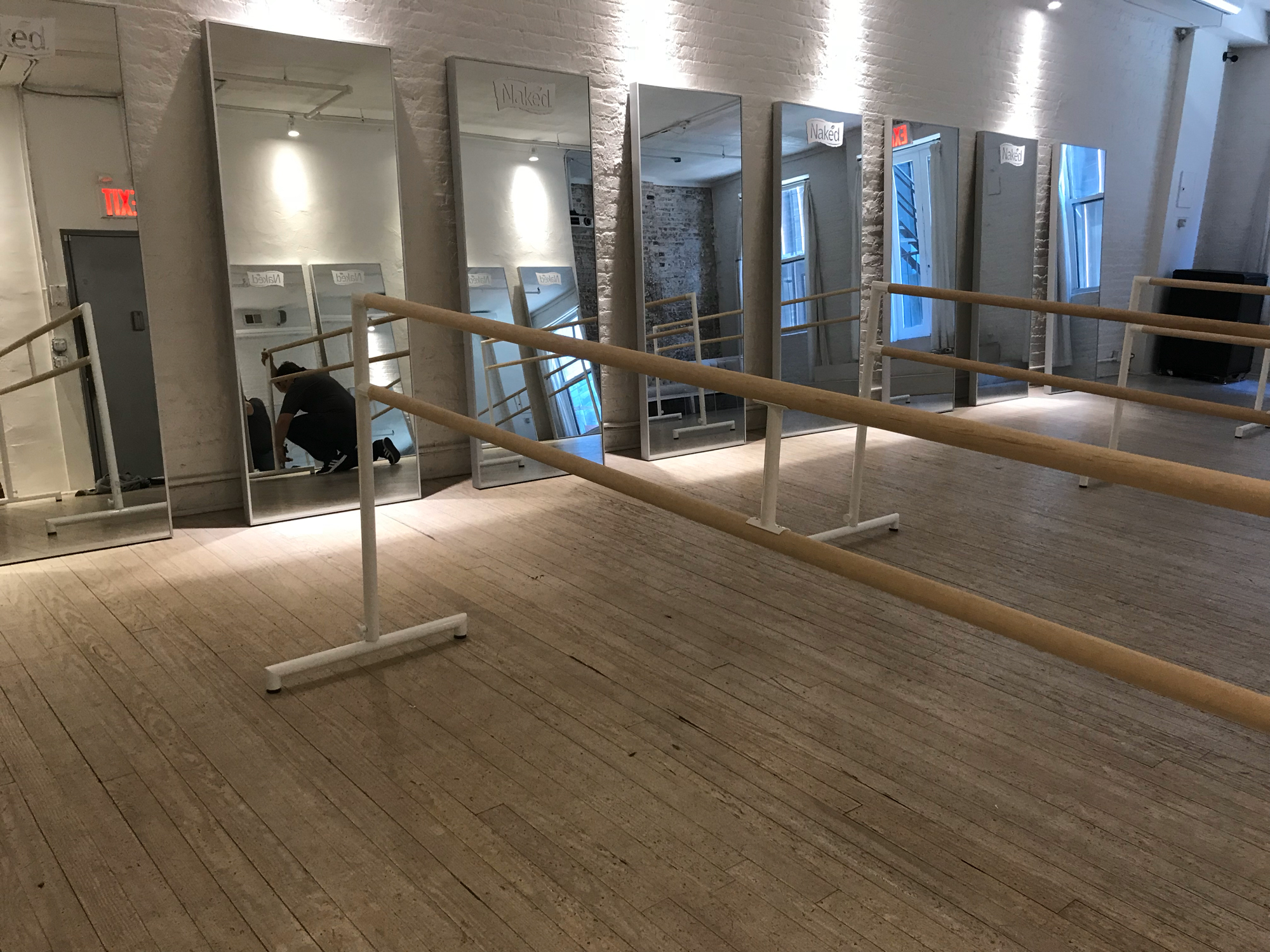 Portable Barres for Events, Pop-Ups, and Temporary Studios: When They Make Sense